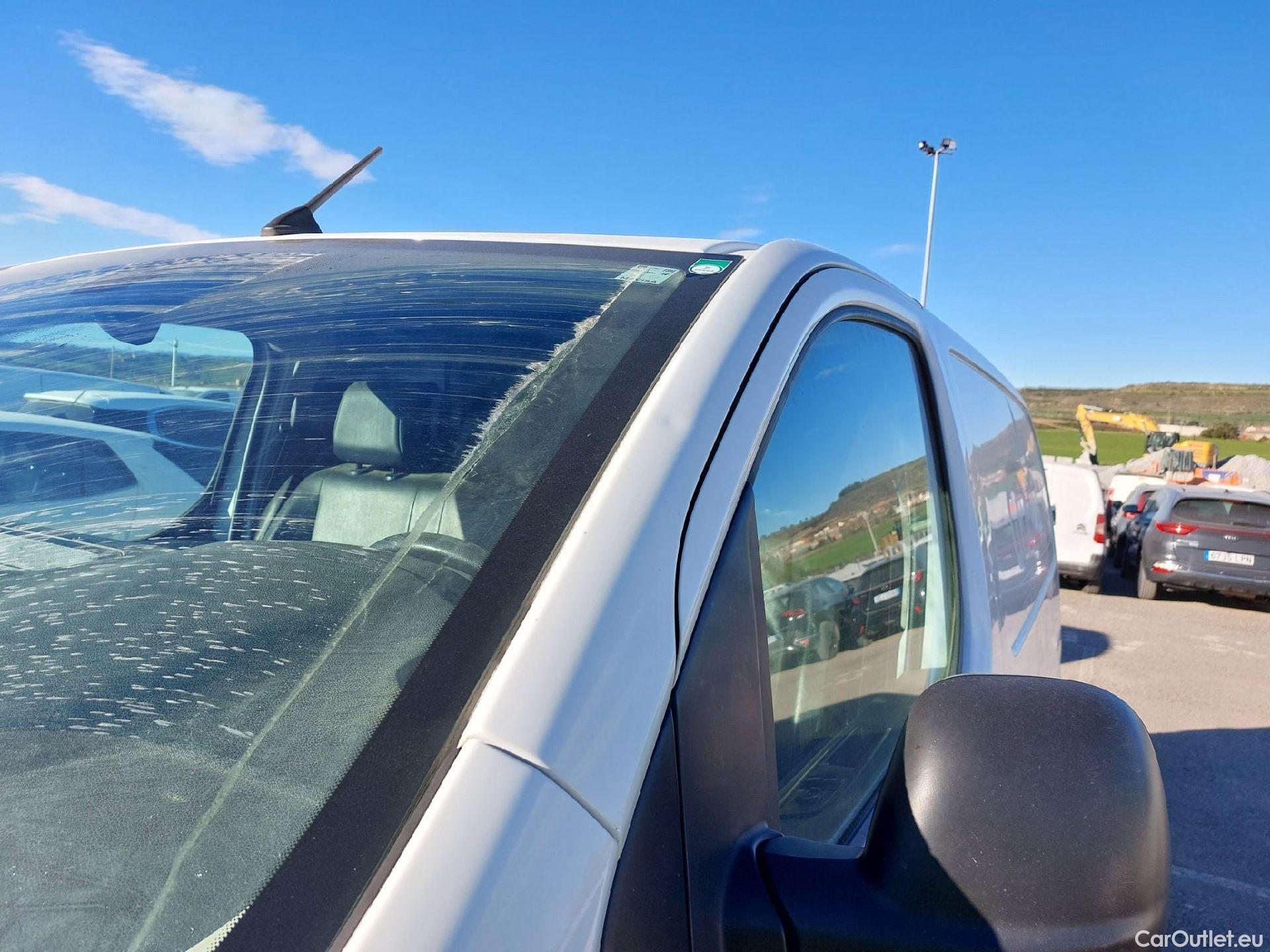  Peugeot  Expert PEUGEOT  / 2016 / 4P / furgón Furgón Premium 1.5 BlueHDi 100 Standard (AC) #6