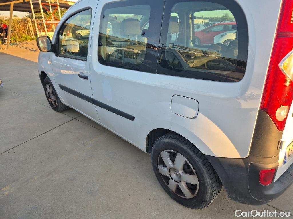  Renault  Kangoo RENAULT  COMBI VU 4p 2G combi C/Profesional 2011 dCi 90 E5 (RCI) #10