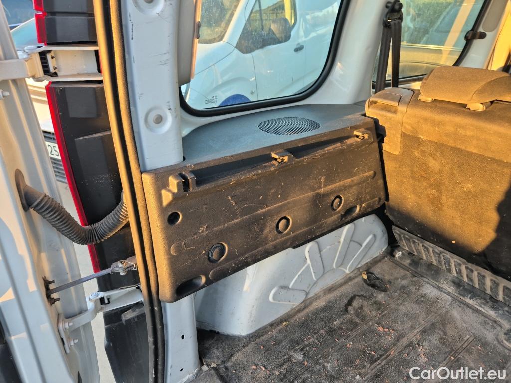  Renault  Kangoo RENAULT  COMBI VU 4p 2G combi C/Profesional 2011 dCi 90 E5 (RCI) #22