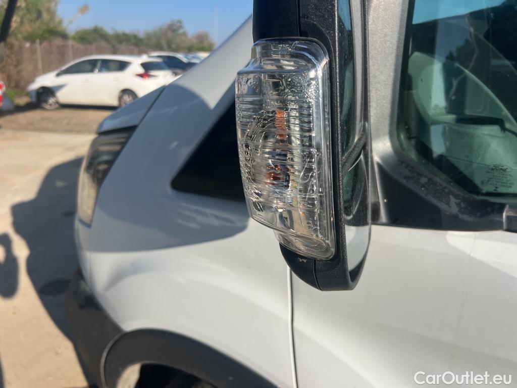  Ford  Transit FORD  / 2013 / 4P / furgón 350 96kW L3H2 Van Trend Delantera #36
