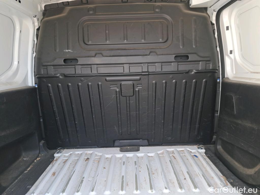  Opel  Combo OPEL  / 2018 / 3P / furgón derivado de turismo 1.5 TD 75kW (100CV) Express L H1 650kg (AC) #23