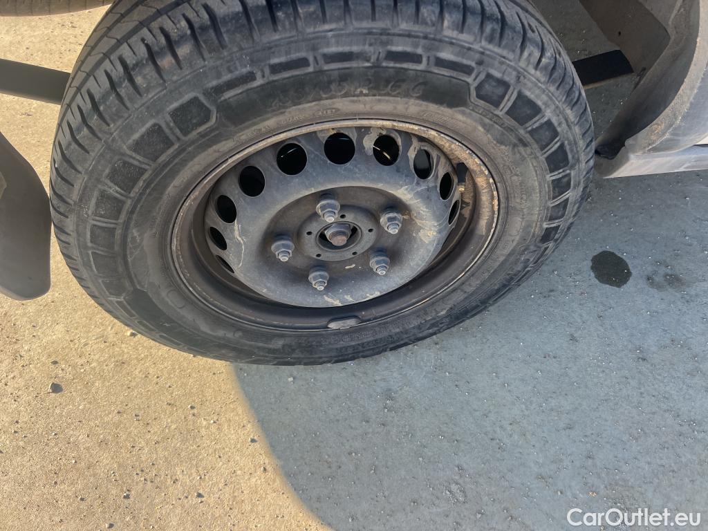  Ford  Transit FORD  / 2013 / 4P / furgón 350 96kW L3H2 Van Trend Delantera #39