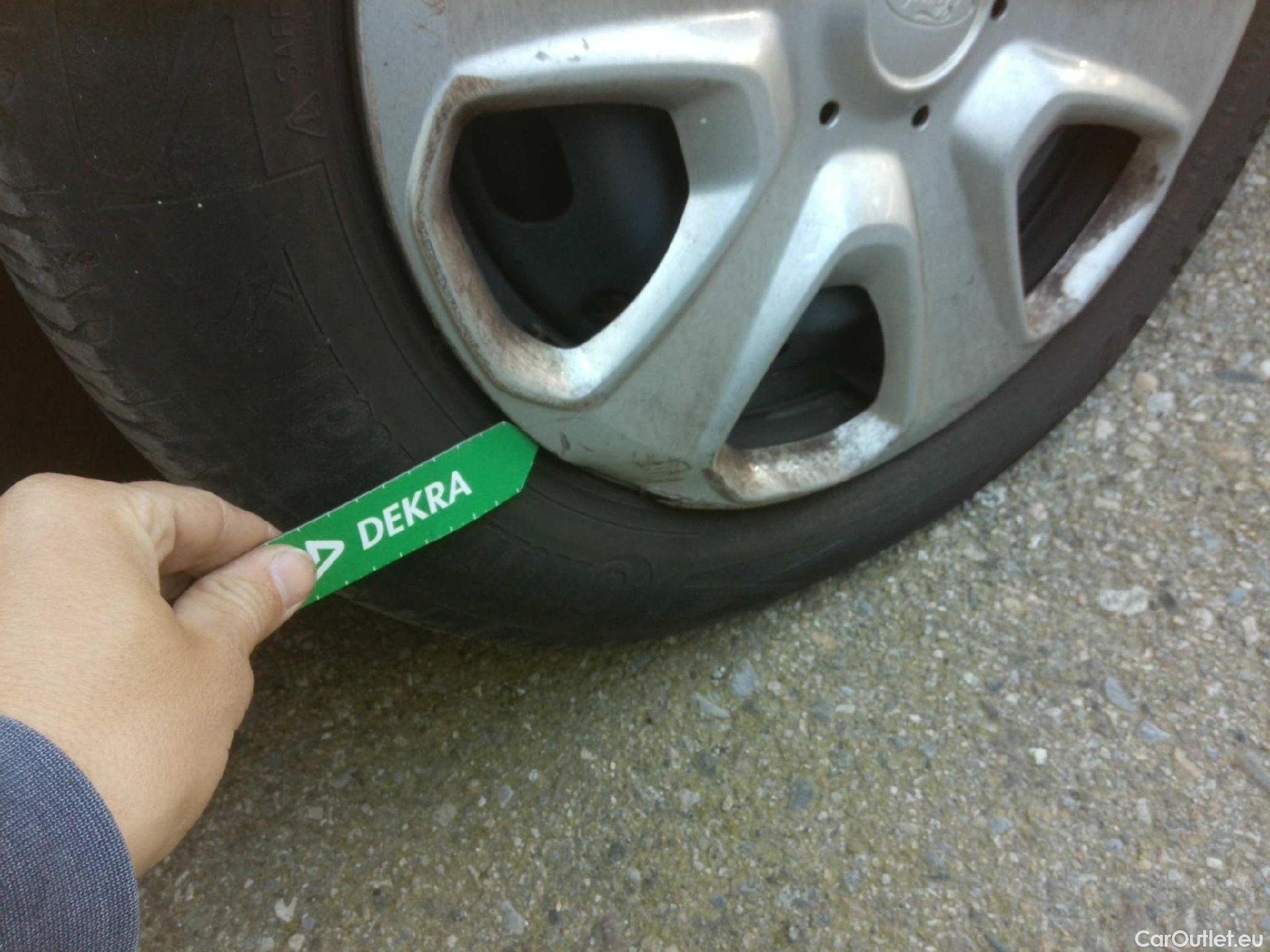  Ford  Transit FORD  Courier/2014/4P/furgón der.turis Van 1.5 TDCi 56kW Trend #12