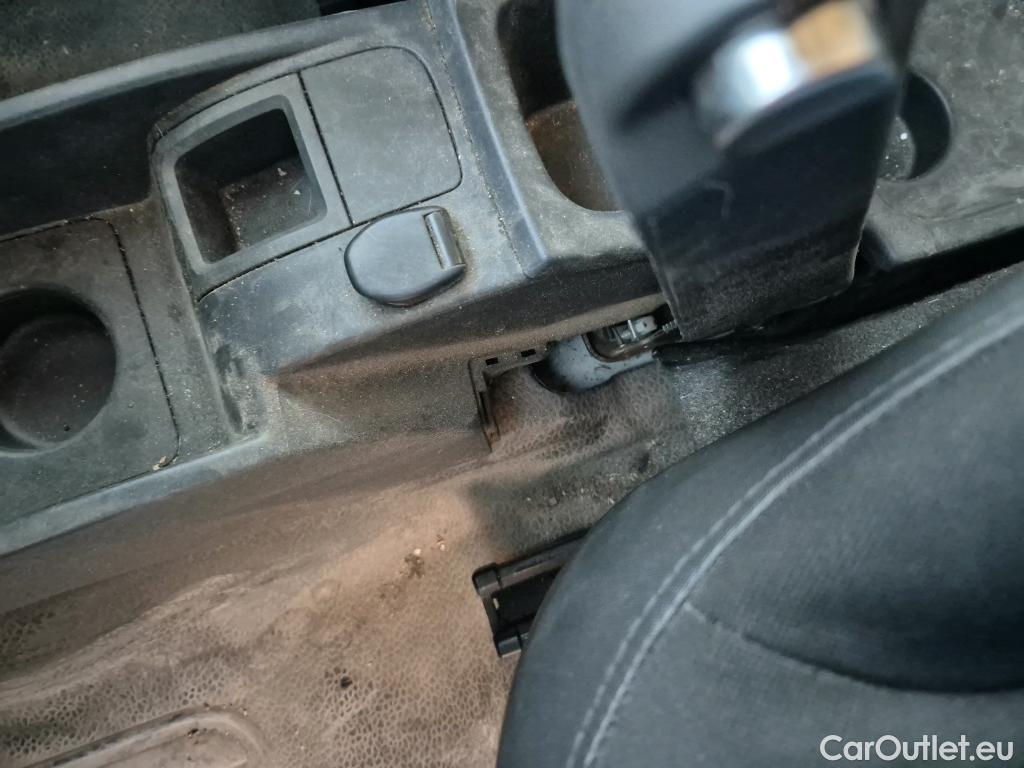  Renault  Kangoo RENAULT  COMBI VU 4p 2G combi C/Profesional 2011 dCi 90 E5 (RCI) #33