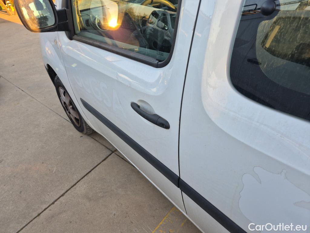  Renault  Kangoo RENAULT  COMBI VU 4p 2G combi C/Profesional 2011 dCi 90 E5 (RCI) #45