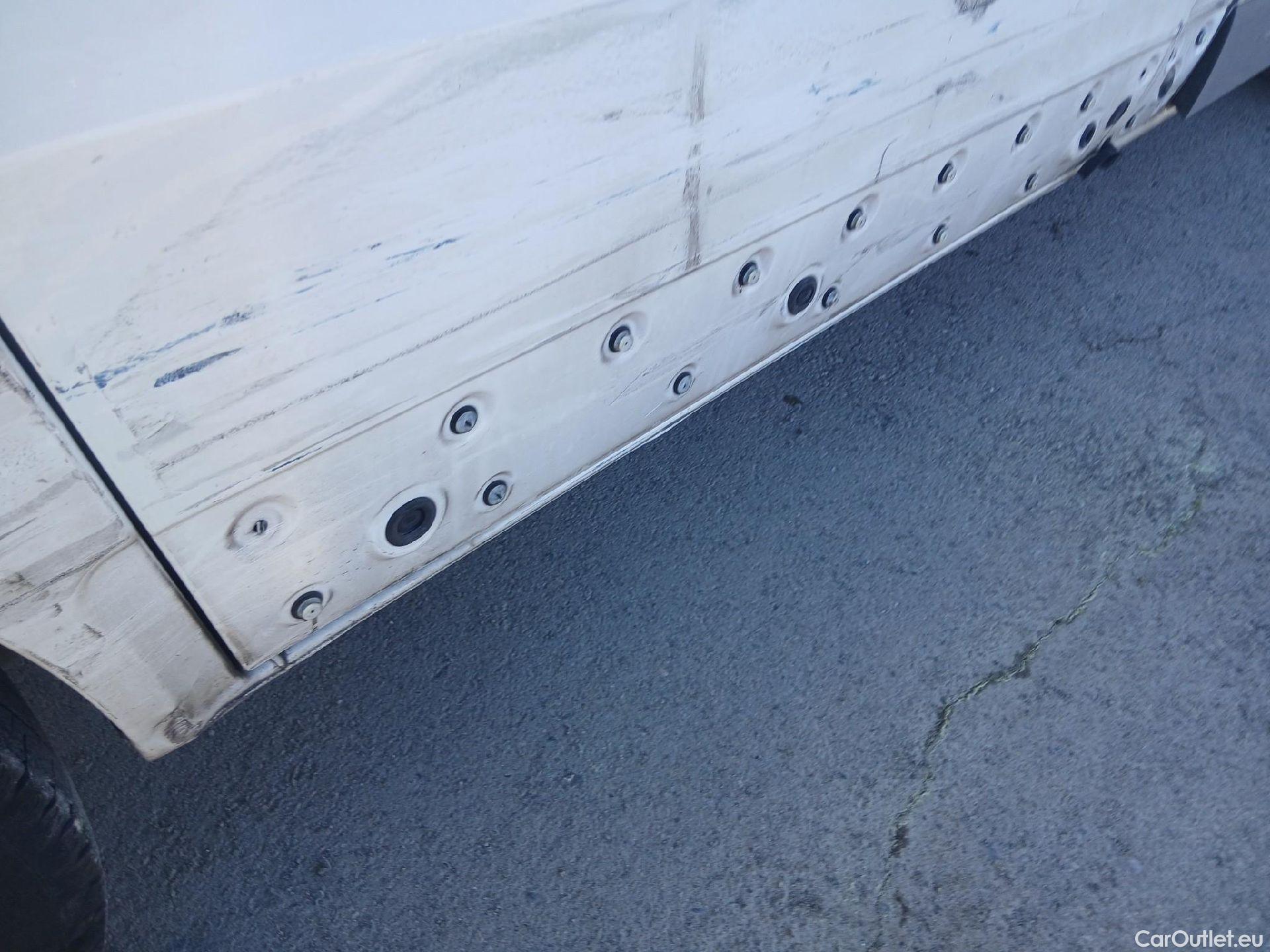  Renault  Trafic RENAULT  / 2019 / 4P / furgón Furgón 27 L1H1 Energy BluedCi 88 kW (AC) #43