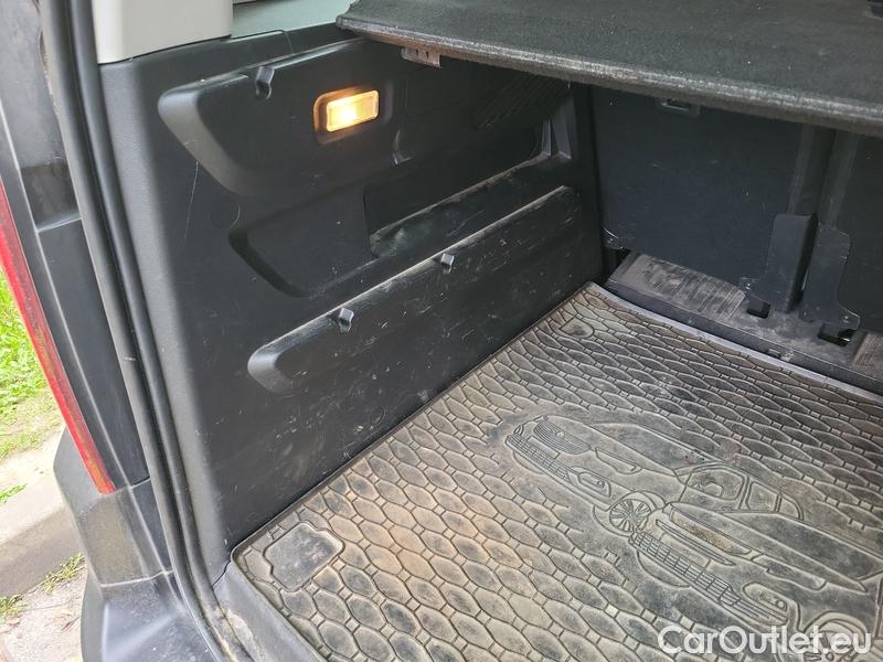  Peugeot  RIFTER   (06.2018->)  1.5BHDi 130 Allure #19