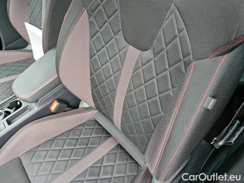  Skoda  Octavia  Lim. (NX3)(2020)  2.0 TSI 180 RS AT 5d #12