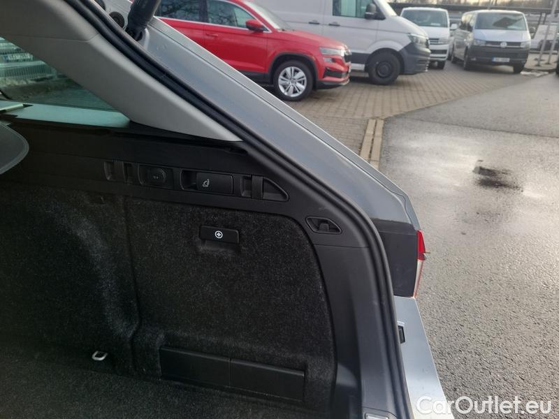  Skoda  Superb  Combi (3V5)(2015) Su.com.2.0TDI 147 4x4 L&K Aut #11