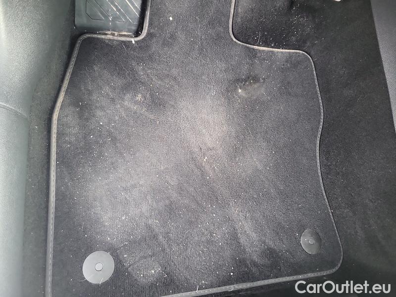  Skoda  Superb  Combi (3V5)(2015) Su.com.2.0TDI 147 4x4 L&K Aut #18