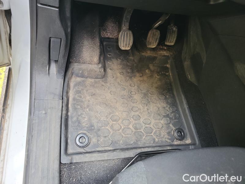  Peugeot  RIFTER   (06.2018->)  1.5BHDi 130 Allure #12