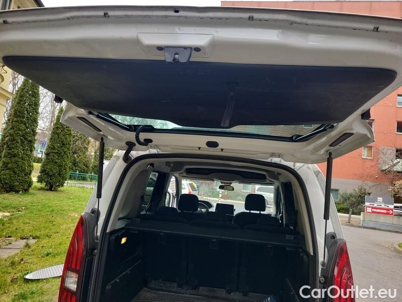  Peugeot  RIFTER   (06.2018->)  1.5BHDi 130 Allure #16