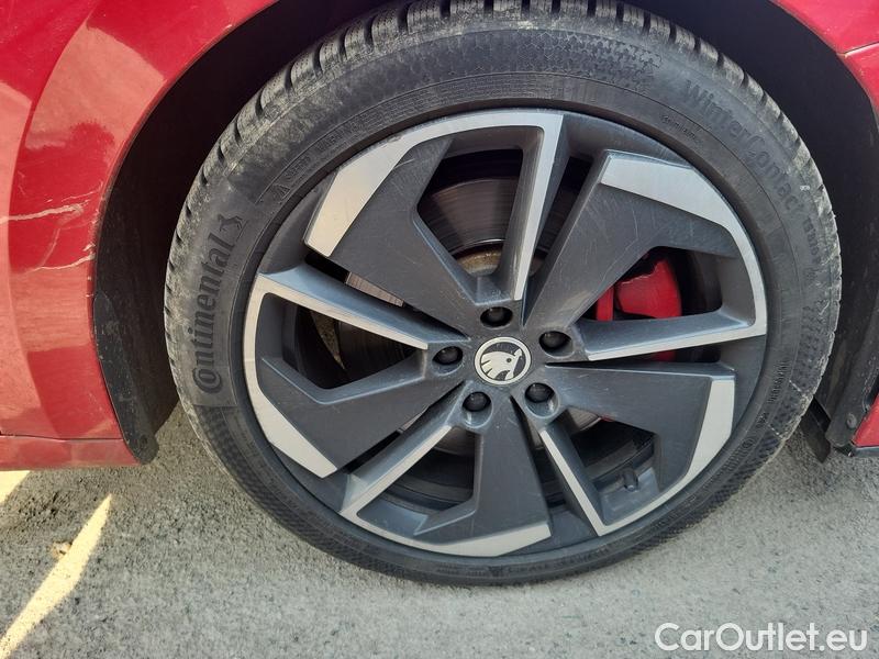  Skoda  Octavia  Lim. (NX3)(2020)  2.0 TSI 180 RS AT 5d #6