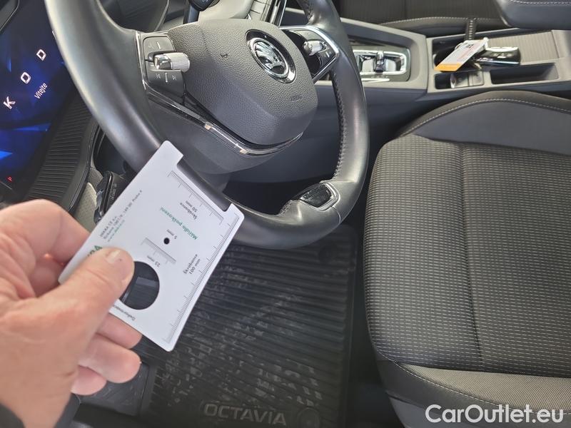  Skoda  Octavia  Combi (NX3)(2020) Oct.C.2.0TDI 110 4x4 Ambit AT #5