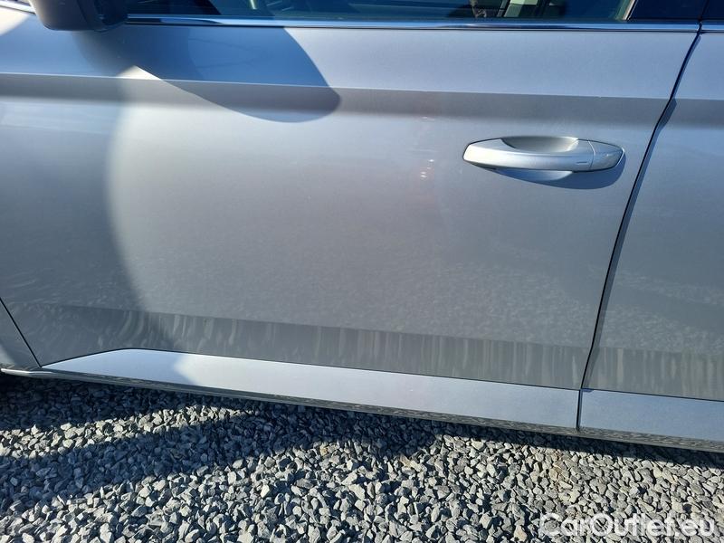  Skoda  Superb  Combi (3V5)(2015) Su.C.2.0TDI 147 4x4 Style Aut #6