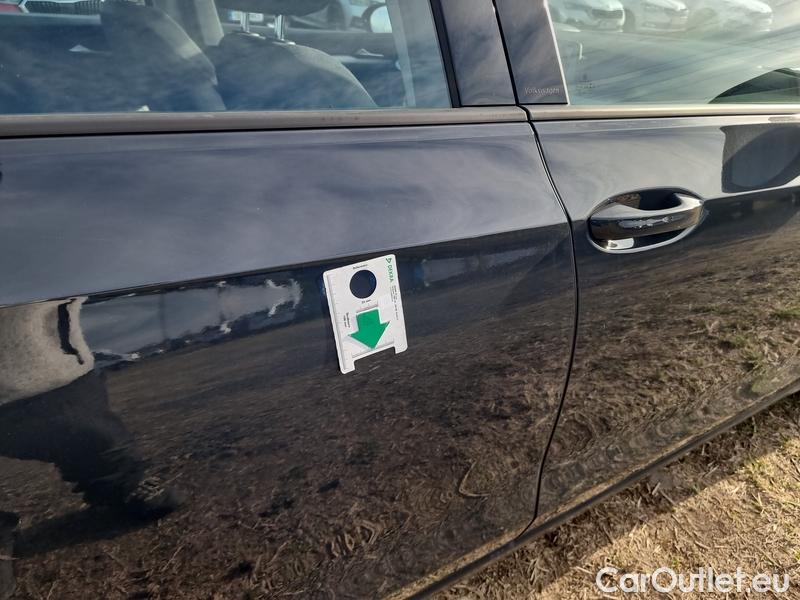  Volkswagen  Golf  VIII (CD1) (2019) Var.1.0TSI 81 Life 5d #8