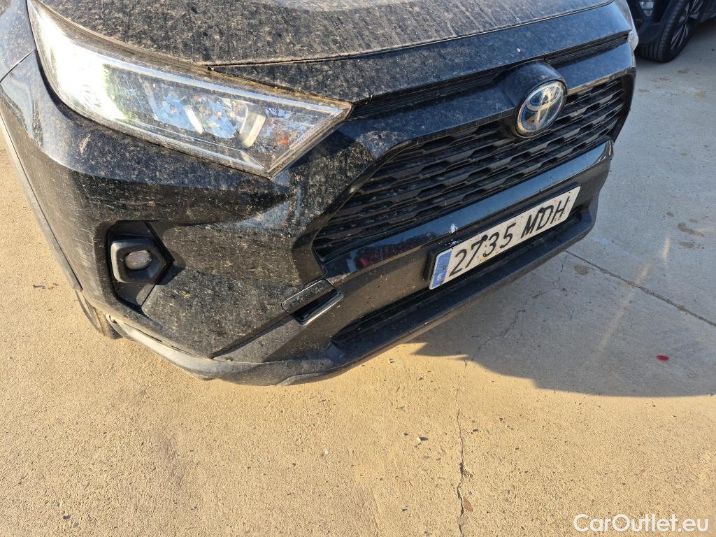  Toyota  RAV4 TOYOTA  / 2018 / 5P / todoterreno 2.5l 220H Business 4WD #33