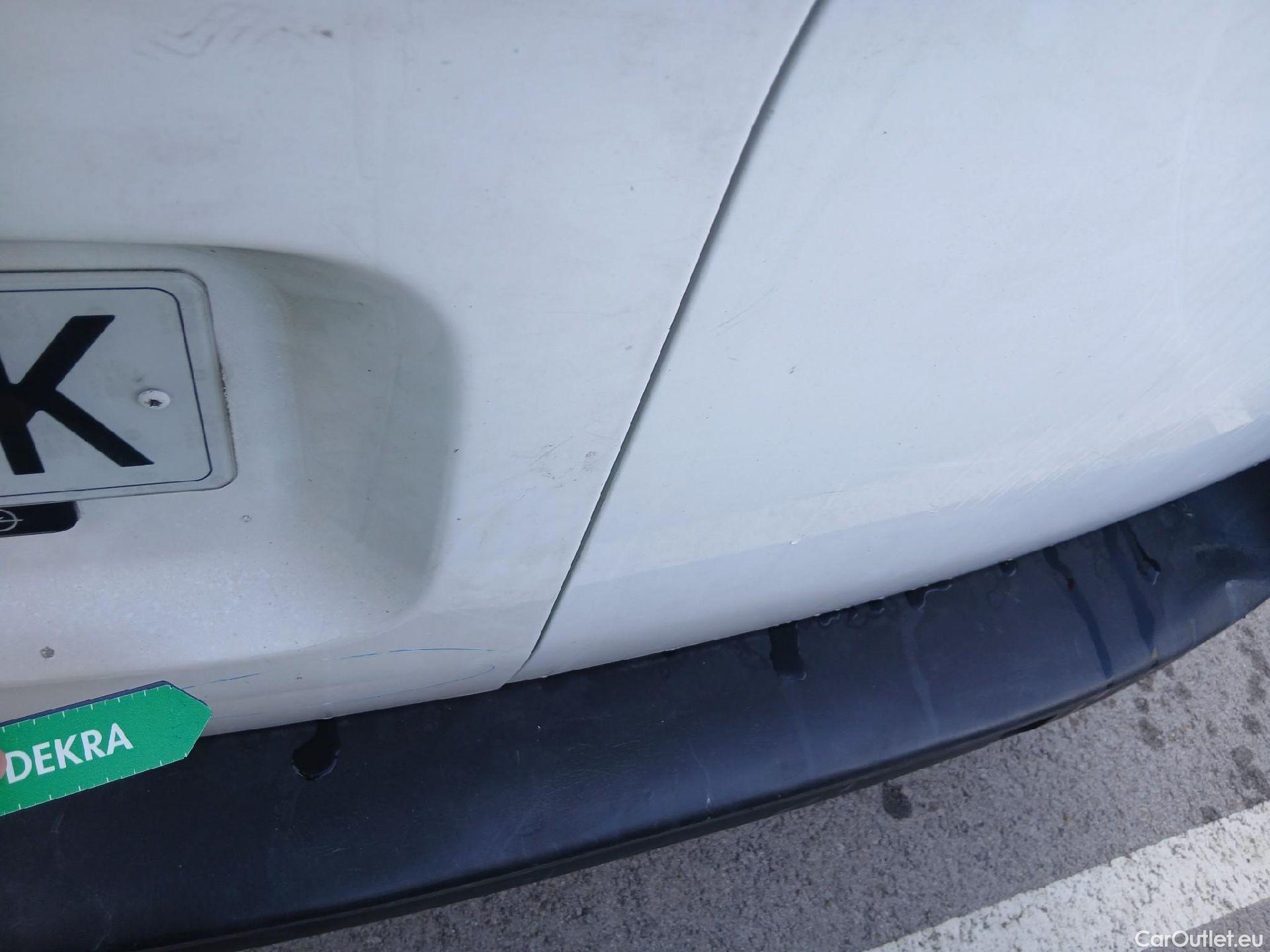  Opel  Vivaro OPEL  / 2019 / 4P / furgón 1.5 Diésel 74kW (100CV) M Std Express #25