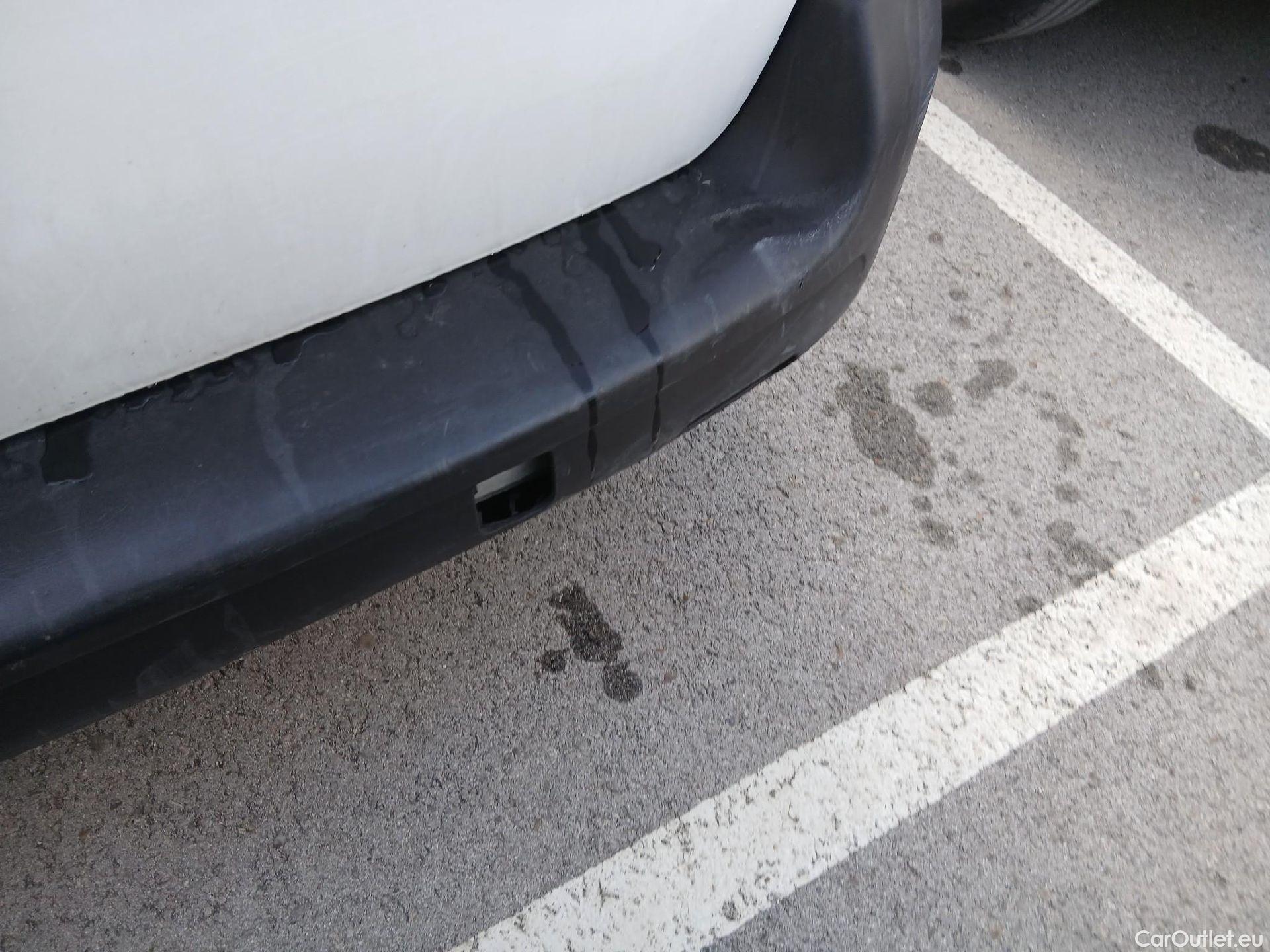  Opel  Vivaro OPEL  / 2019 / 4P / furgón 1.5 Diésel 74kW (100CV) M Std Express #35