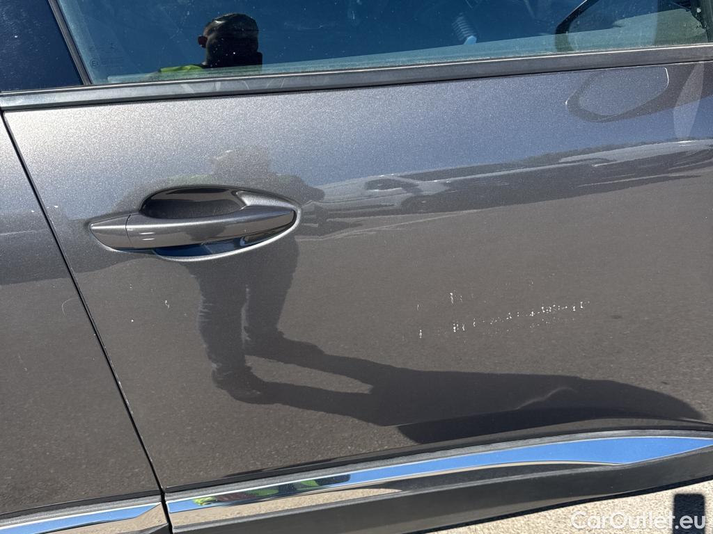  Peugeot  3008 PEUGEOT  Hybrid / 2020 / 5P / todoterreno 225 e-EAT8 Allure (AC2) #9