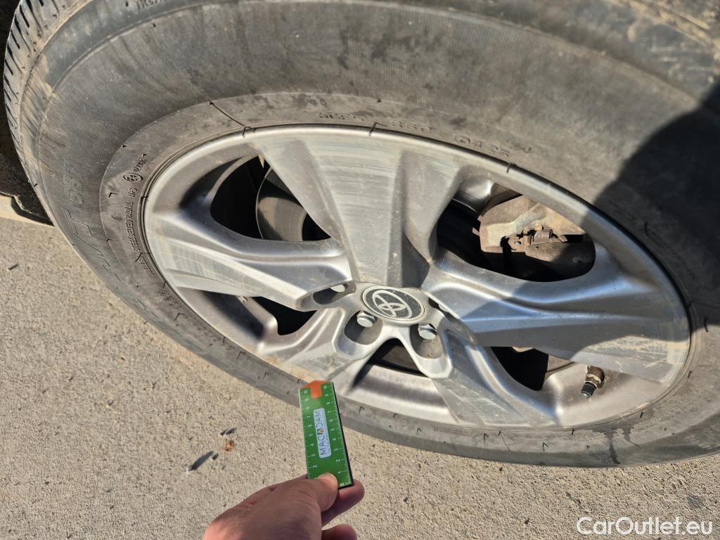  Toyota  RAV4 TOYOTA  / 2018 / 5P / todoterreno 2.5l 220H Business 4WD #22