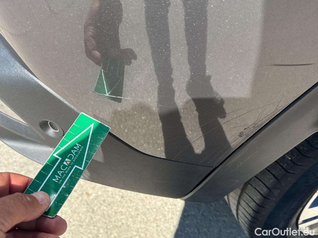  Peugeot  3008 PEUGEOT  Hybrid / 2020 / 5P / todoterreno 225 e-EAT8 Allure (AC2) #24