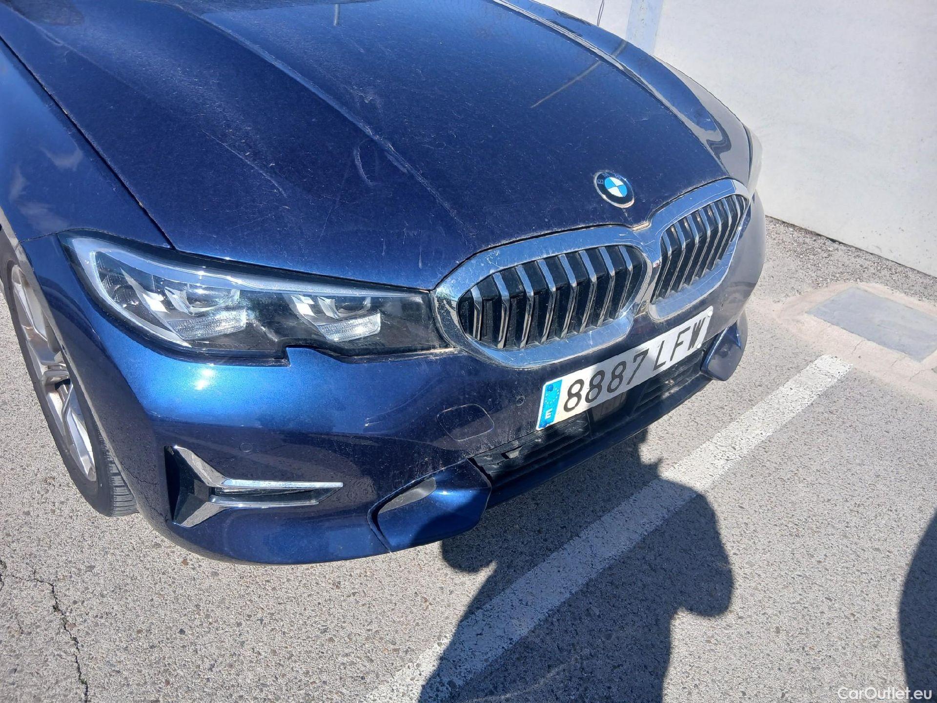  Bmw  Serie 3 BMW  / 2018 / 4P / sedán 320d xDrive Auto. #3