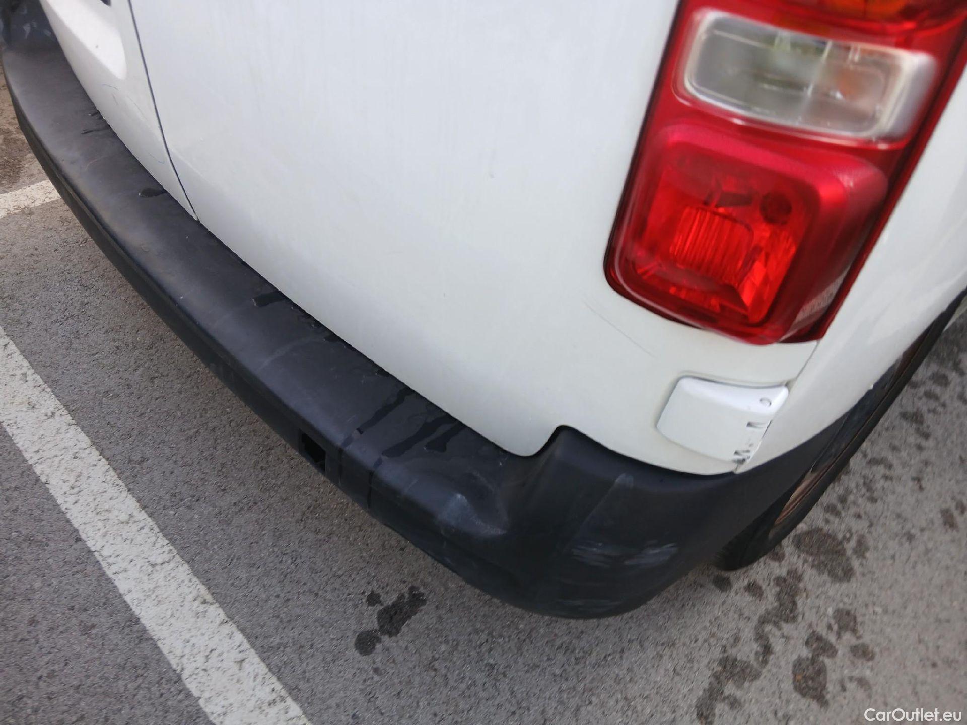  Opel  Vivaro OPEL  / 2019 / 4P / furgón 1.5 Diésel 74kW (100CV) M Std Express #33