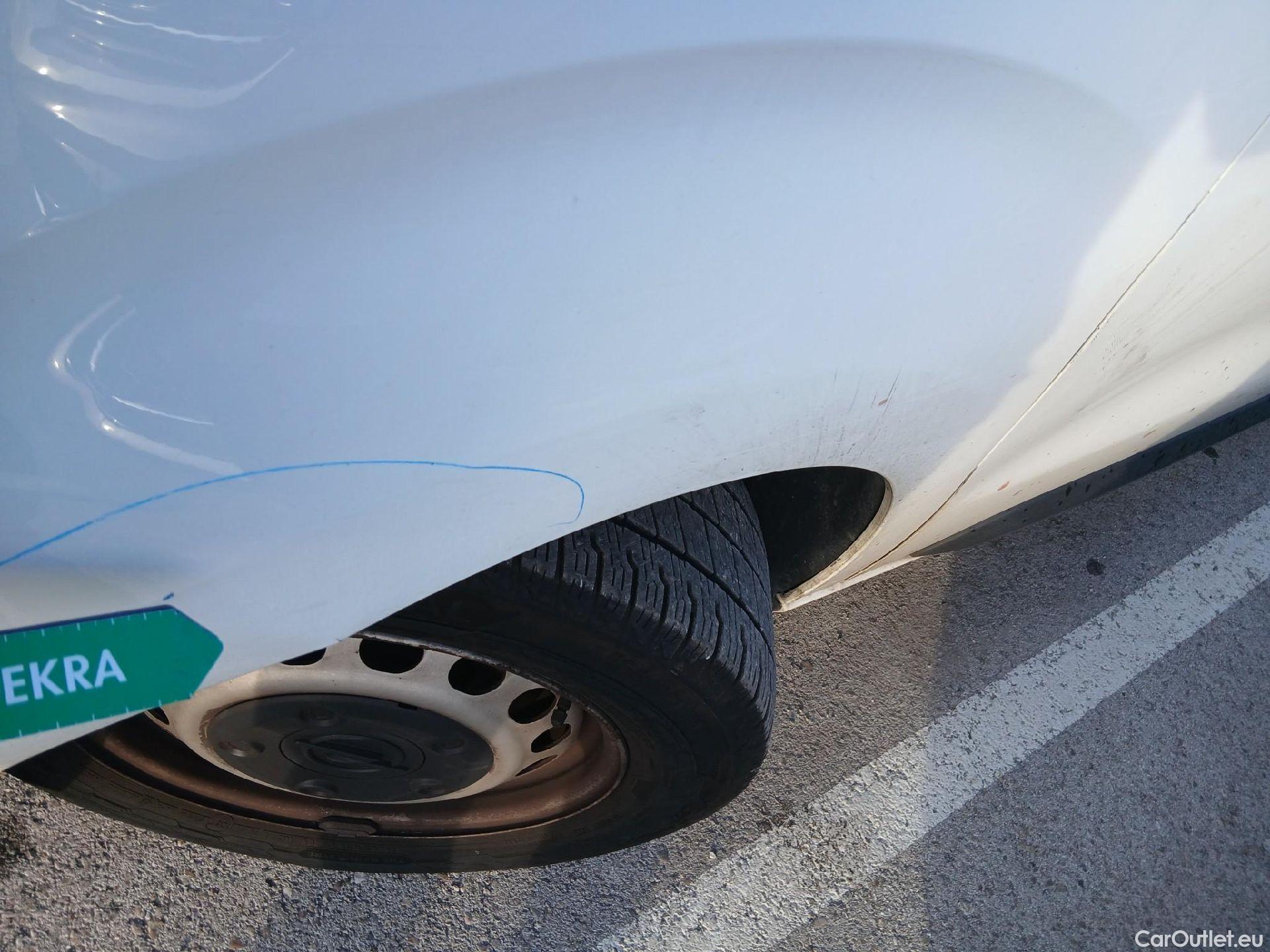  Opel  Vivaro OPEL  / 2019 / 4P / furgón 1.5 Diésel 74kW (100CV) M Std Express #18