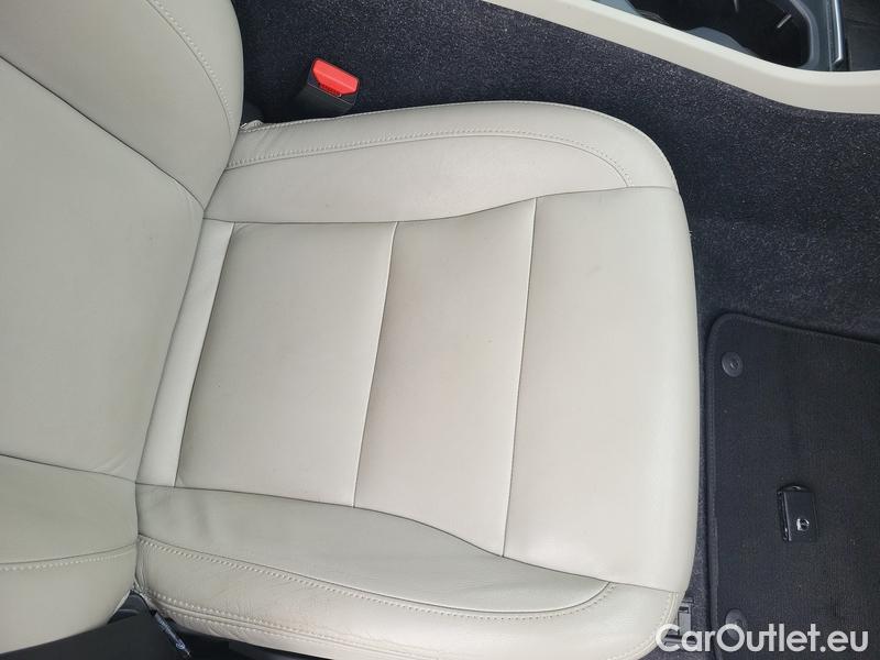  Volvo  XC 40  (2017->) XC40 T5 Momentum AWD AT #22