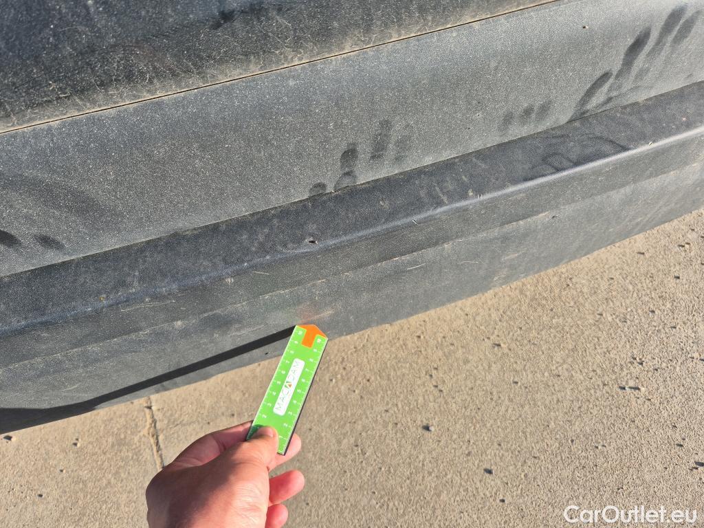  Toyota  RAV4 TOYOTA  / 2018 / 5P / todoterreno 2.5l 220H Business 4WD #27