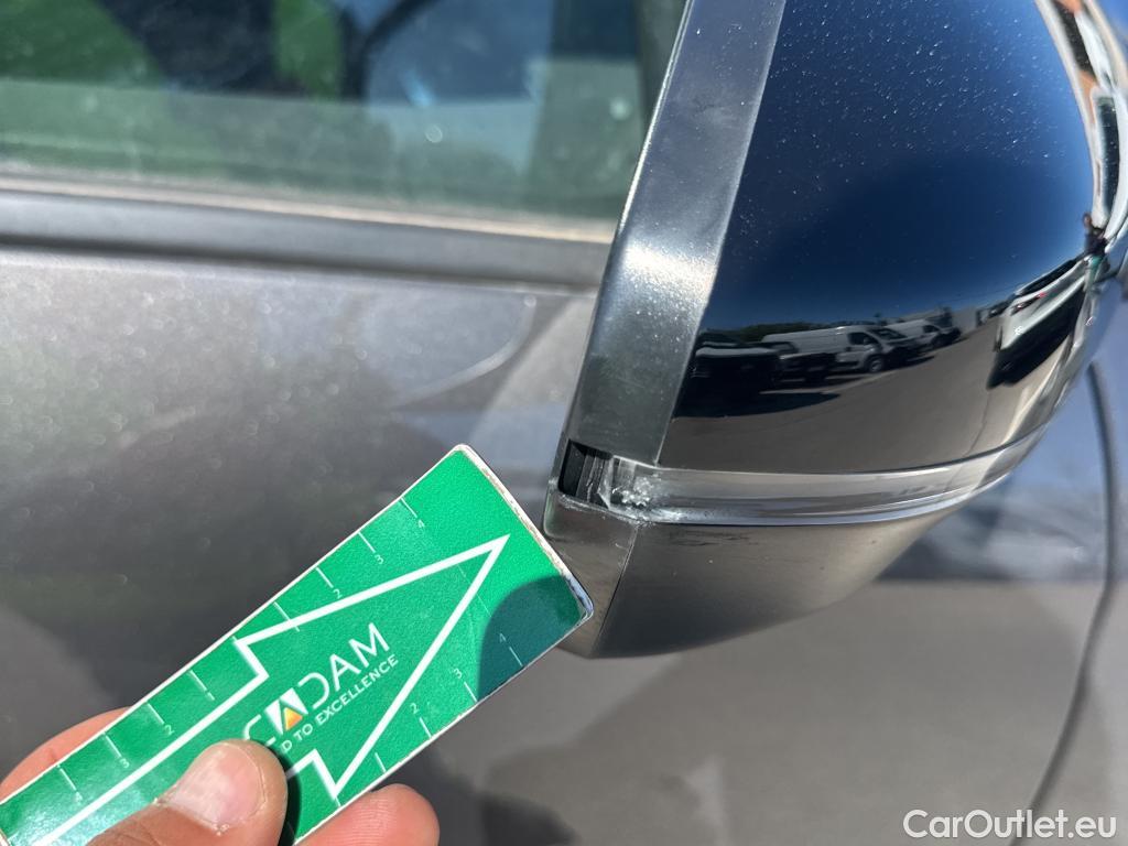  Peugeot  3008 PEUGEOT  Hybrid / 2020 / 5P / todoterreno 225 e-EAT8 Allure (AC2) #13