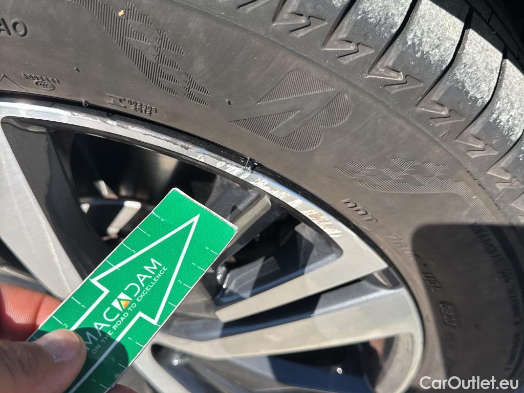  Peugeot  3008 PEUGEOT  Hybrid / 2020 / 5P / todoterreno 225 e-EAT8 Allure (AC2) #6