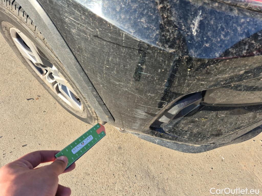  Toyota  RAV4 TOYOTA  / 2018 / 5P / todoterreno 2.5l 220H Business 4WD #32