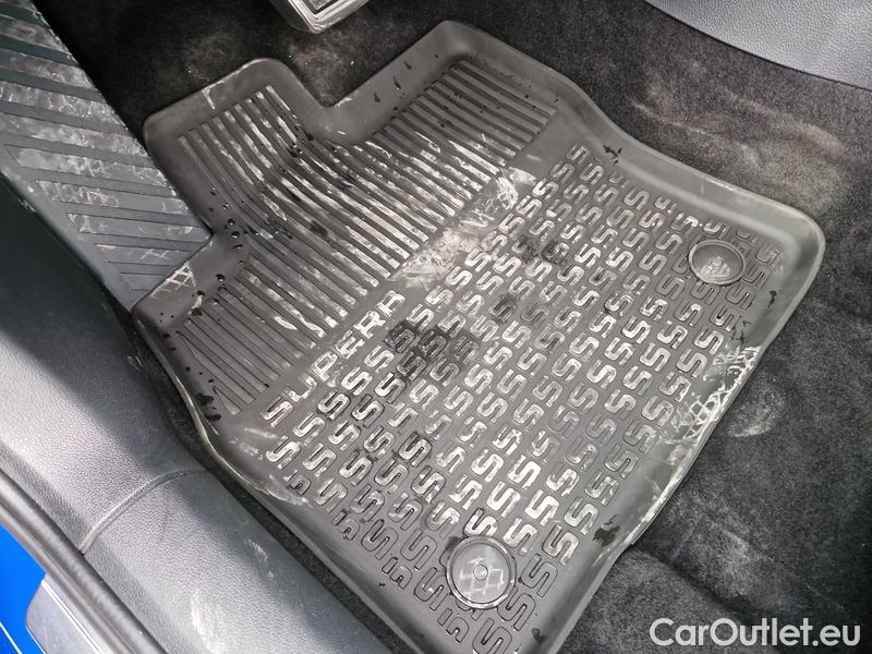  Skoda  Superb  Combi (3V5)(2015) Su.c.2.0TDI 147 Scout 4x4 Aut #12