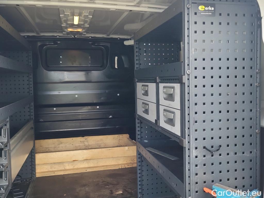  Peugeot  Expert PEUGEOT  / 2016 / 4P / furgón Furgón Premium 2.0 BlueHDi 120 Standard #42