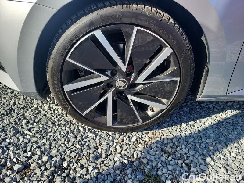  Skoda  Superb  Combi (3V5)(2015) Su.C.2.0TDI 147 4x4 Style Aut #2