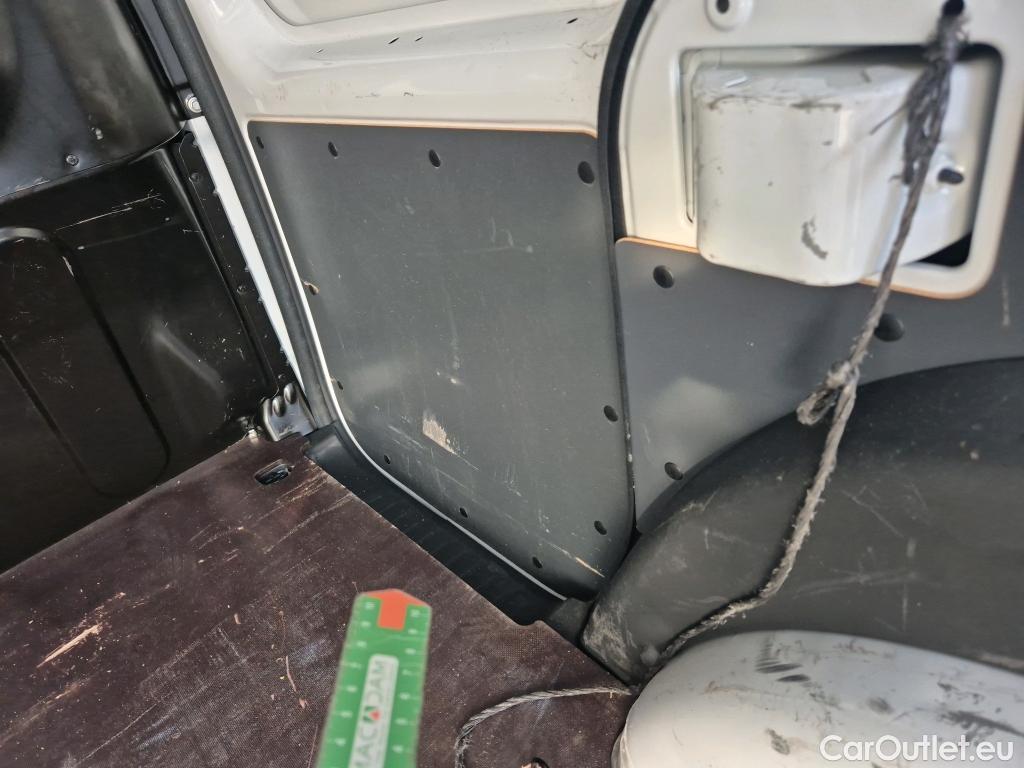  Renault  Kangoo RENAULT  Furgón/2013/3P/furgón derivado de turismo Profesional dCi 55 kW (75 CV) #24