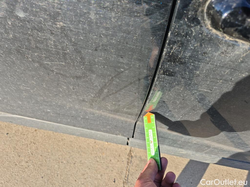  Toyota  RAV4 TOYOTA  / 2018 / 5P / todoterreno 2.5l 220H Business 4WD #16