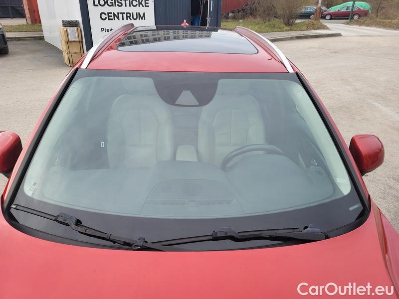  Volvo  XC 40  (2017->) XC40 T5 Momentum AWD AT #1