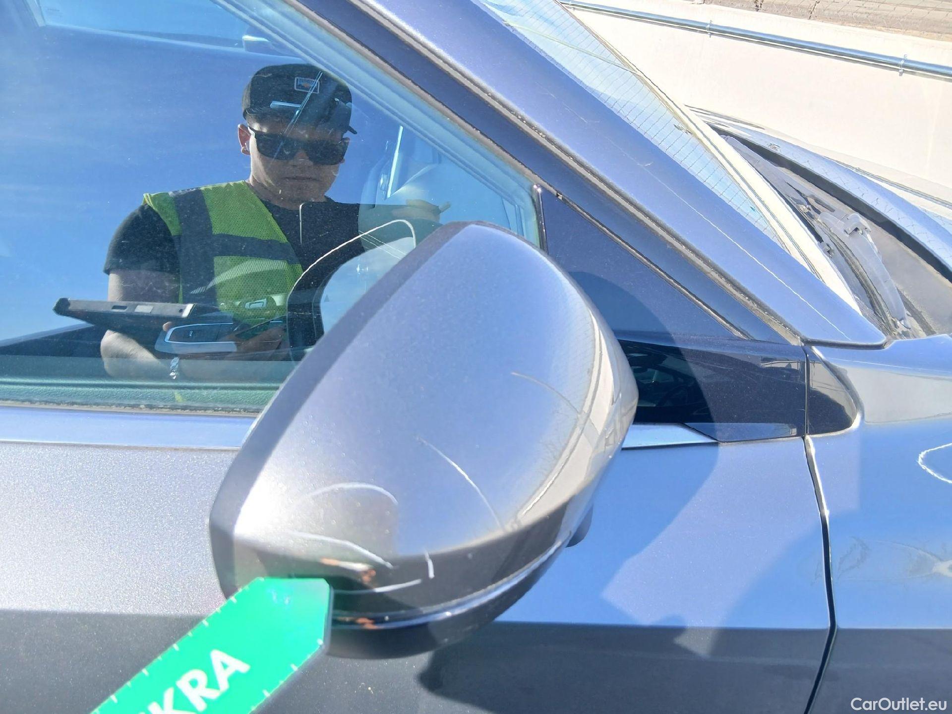  Nissan  Qashqai NISSAN  / 2021 / 5P / todoterreno DIG-T 116kW (158CV) mHEV Xtronic Acenta (AC) #26