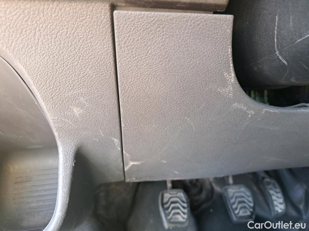  Ford  Transit FORD  / 2013 / 2P / chasis cabina 350 96kW L4 Trend Propulsión Trasera #66