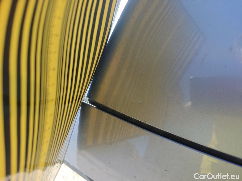  Peugeot  308 PEUGEOT  / 2021 / 5P / familiar SWActive Pack BlueHDi 130 S&S MAN #60