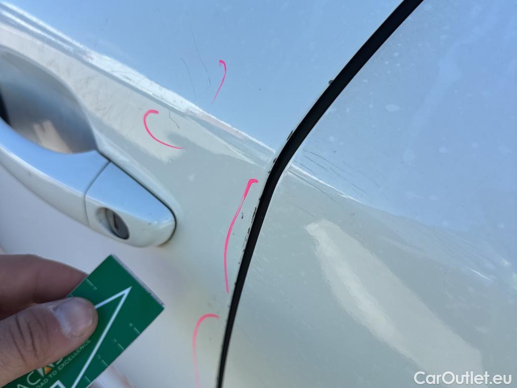  Peugeot  2008 PEUGEOT  / 2019 / 5P / todoterreno Allure BlueHDI 81kW (110CV) #10