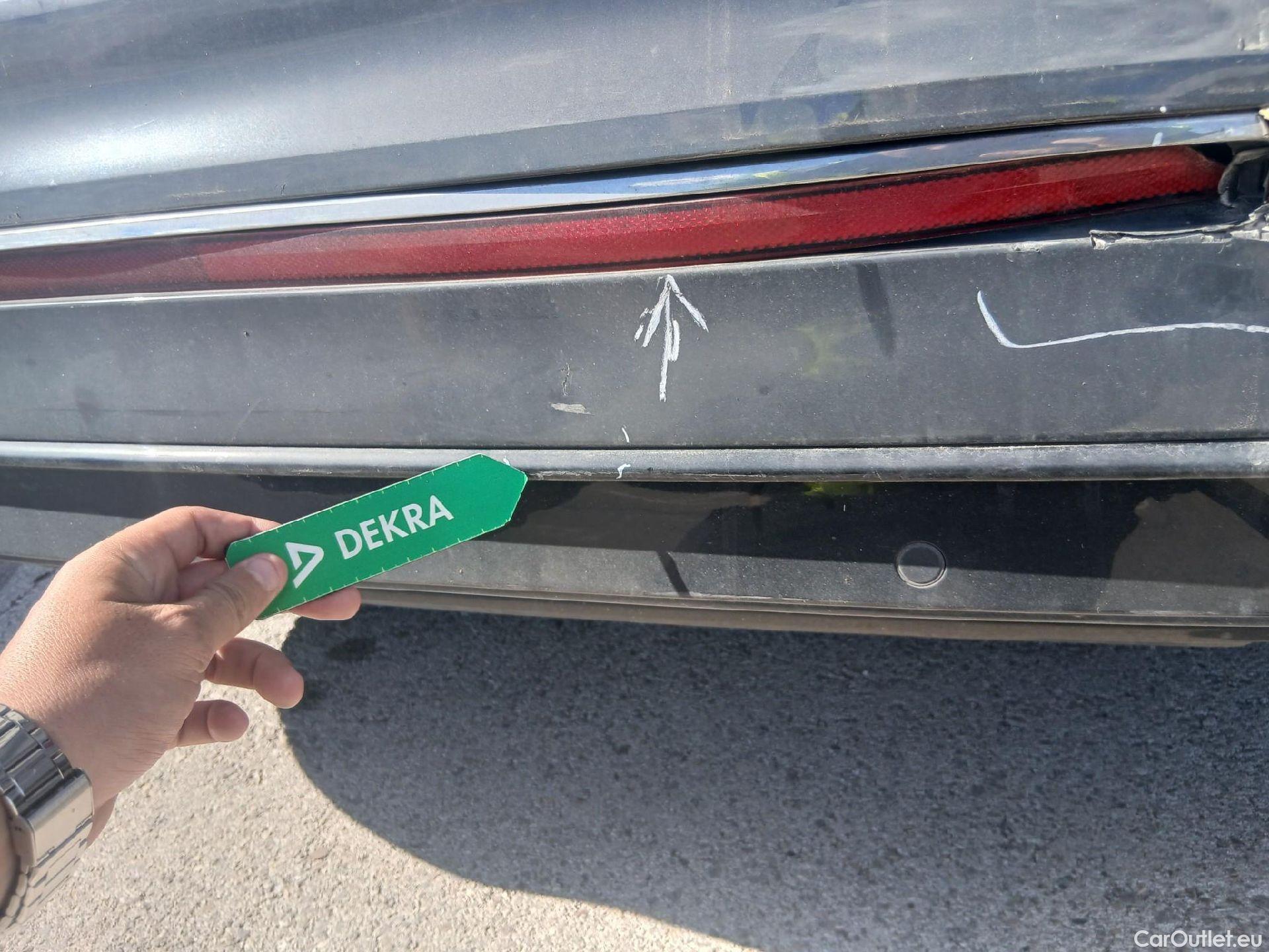  Volkswagen  Tiguan VOLKSWAGEN  / 2020 / 5P / todoterreno R-Line 2.0 TDI 110kW (150CV) DSG #27