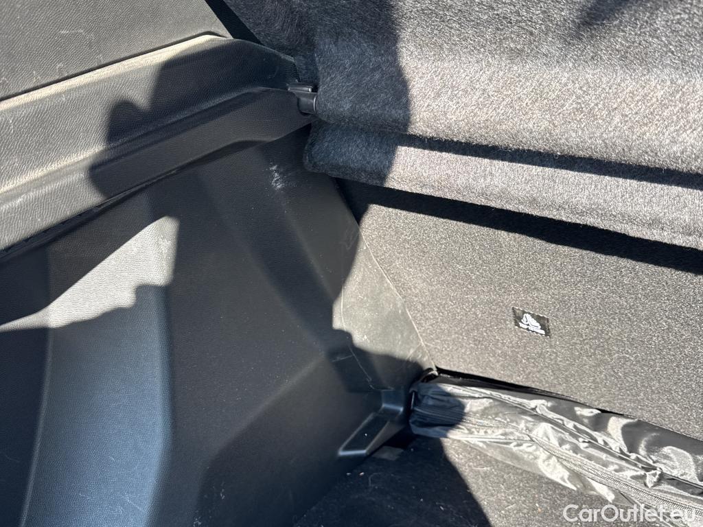  Peugeot  2008 PEUGEOT  / 2019 / 5P / todoterreno Allure BlueHDI 81kW (110CV) #14