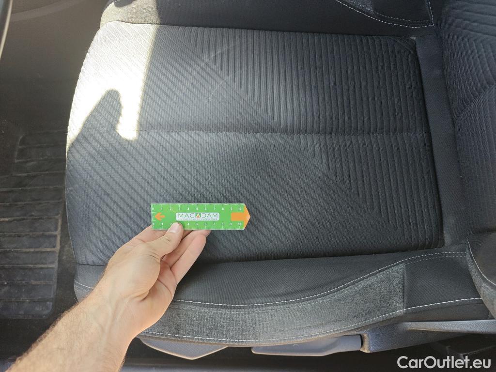  Peugeot  308 PEUGEOT  / 2021 / 5P / familiar SWActive Pack BlueHDi 130 S&S MAN #54