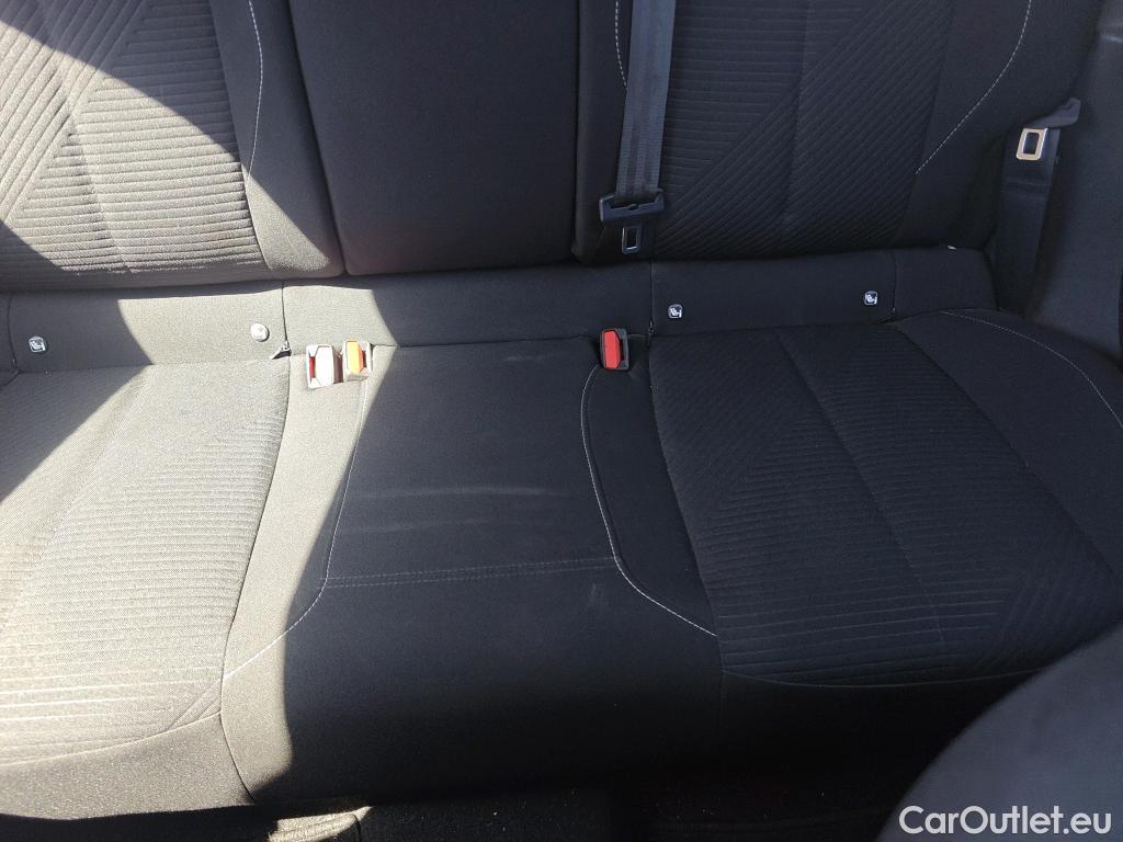  Peugeot  308 PEUGEOT  / 2021 / 5P / familiar SWActive Pack BlueHDi 130 S&S MAN #55