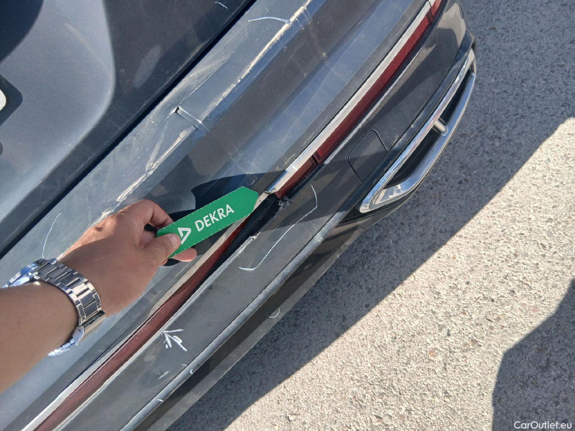  Volkswagen  Tiguan VOLKSWAGEN  / 2020 / 5P / todoterreno R-Line 2.0 TDI 110kW (150CV) DSG #25