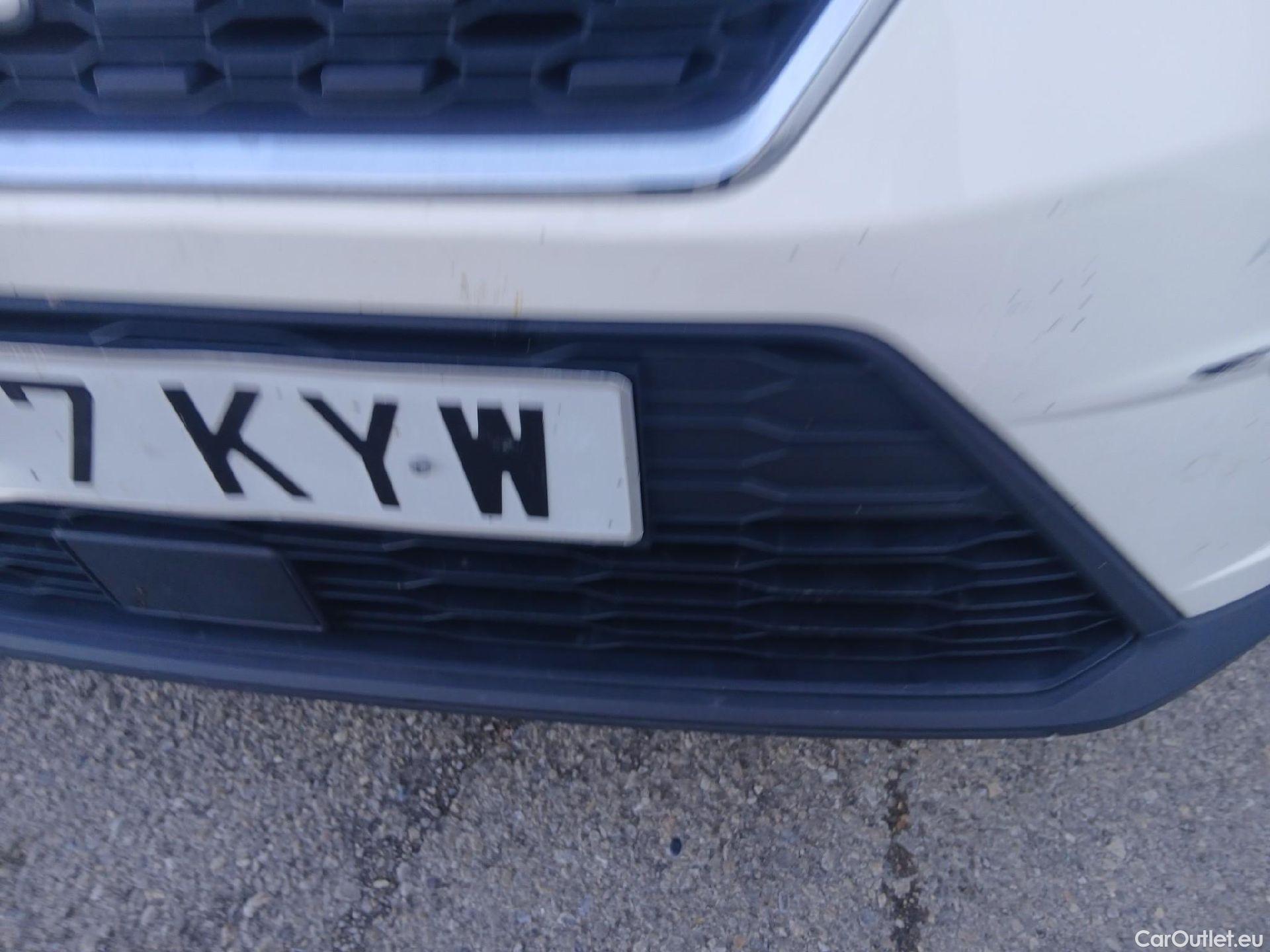  Seat  Arona SEAT  / 2017 / 5P / todoterreno 1.0 TSI 70kW (95CV) Style Edition Eco (CX) #4